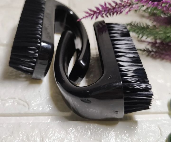 Щітка Tinting Brush для змітання залишків волосся 000202026* фото