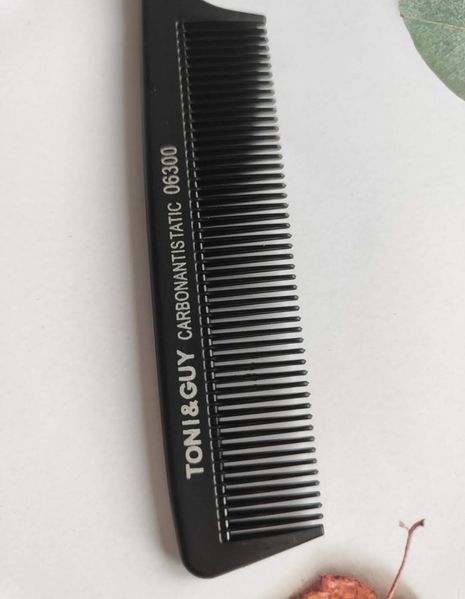 Расческа для волос Toni&Guy серии Carbon 000303075 фото