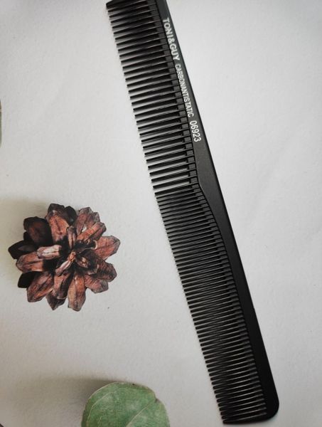 Расческа для стрижки волос TONI & GUY серии Carbon 000303078 фото