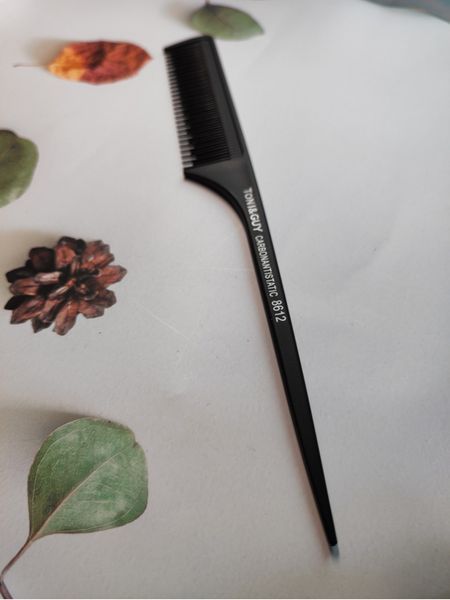 Расческа для стрижки Toni&Guy серии Carbon 000303080 фото